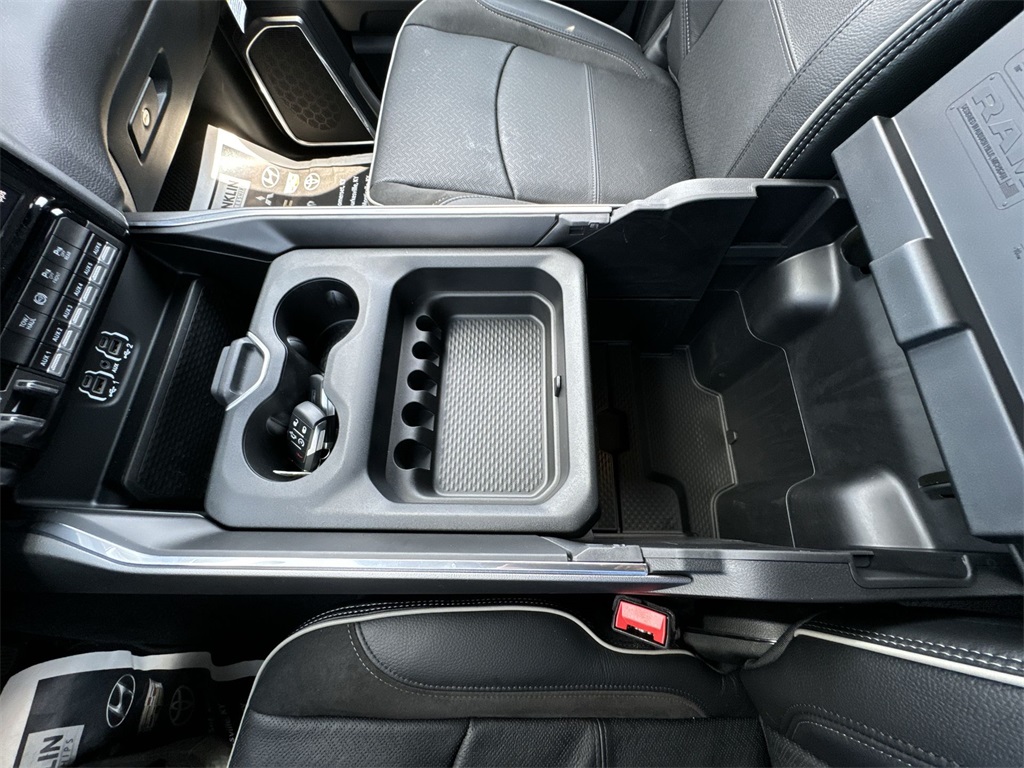 2024 Ram 2500 Laramie photo 26