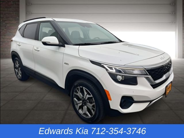 2022 Kia Seltos EX photo 2