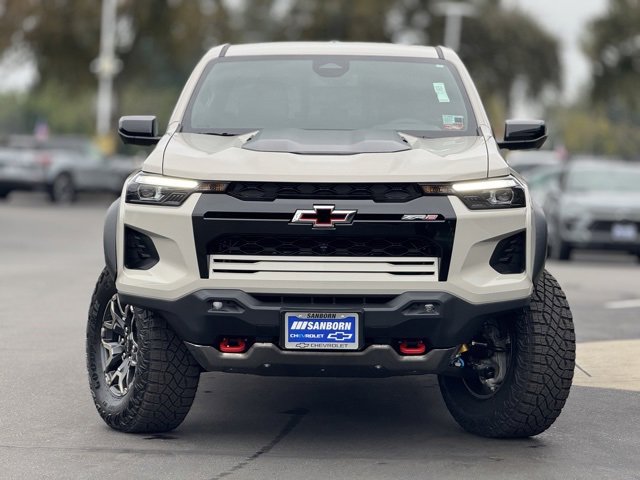 2026 Chevrolet Colorado ZR2 photo 2
