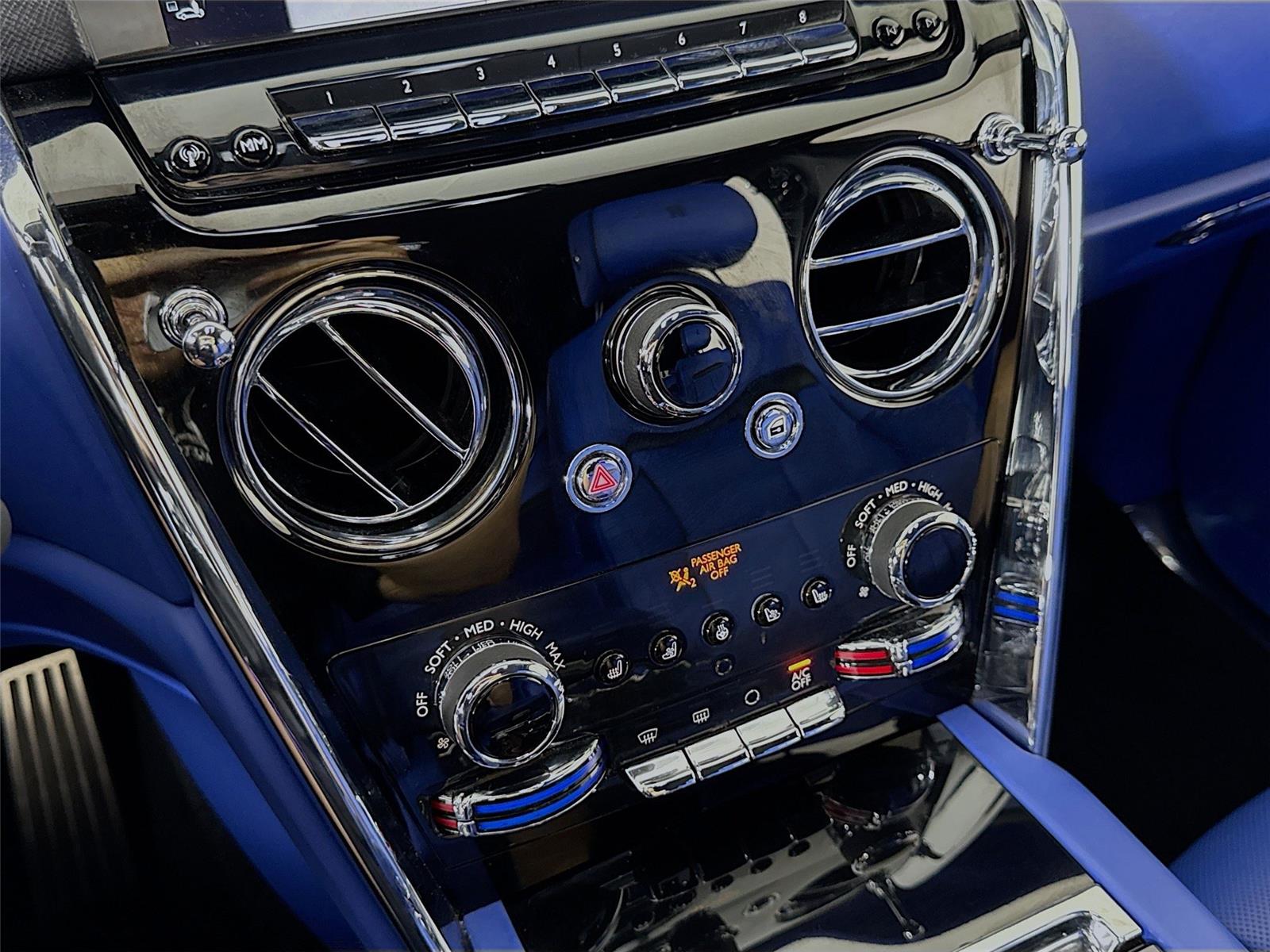 2023 Rolls Royce Cullinan RR31 photo 18