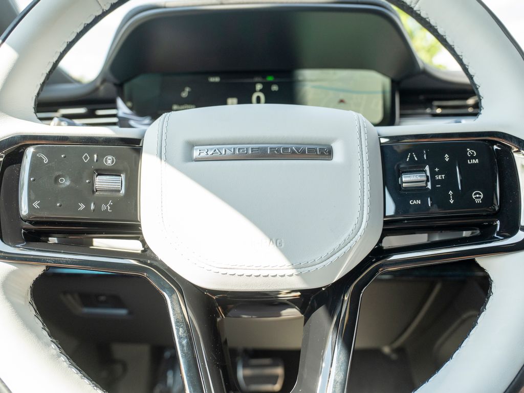 2025 Land Rover Range Rover Sport SE photo 11