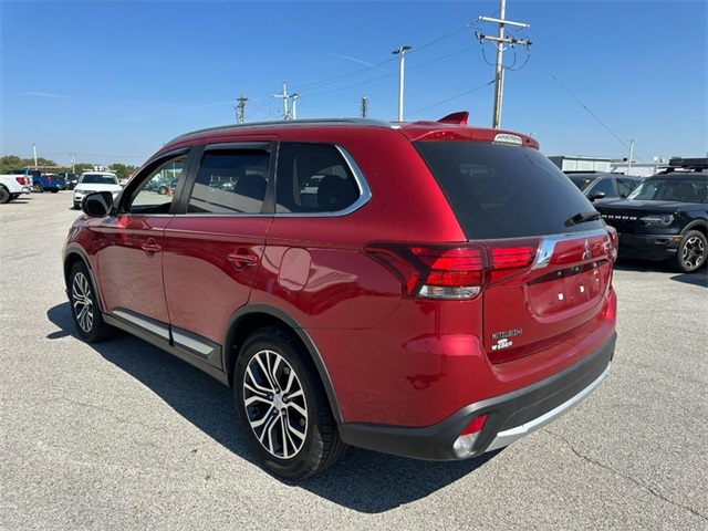 2018 Mitsubishi Outlander SEL photo 3