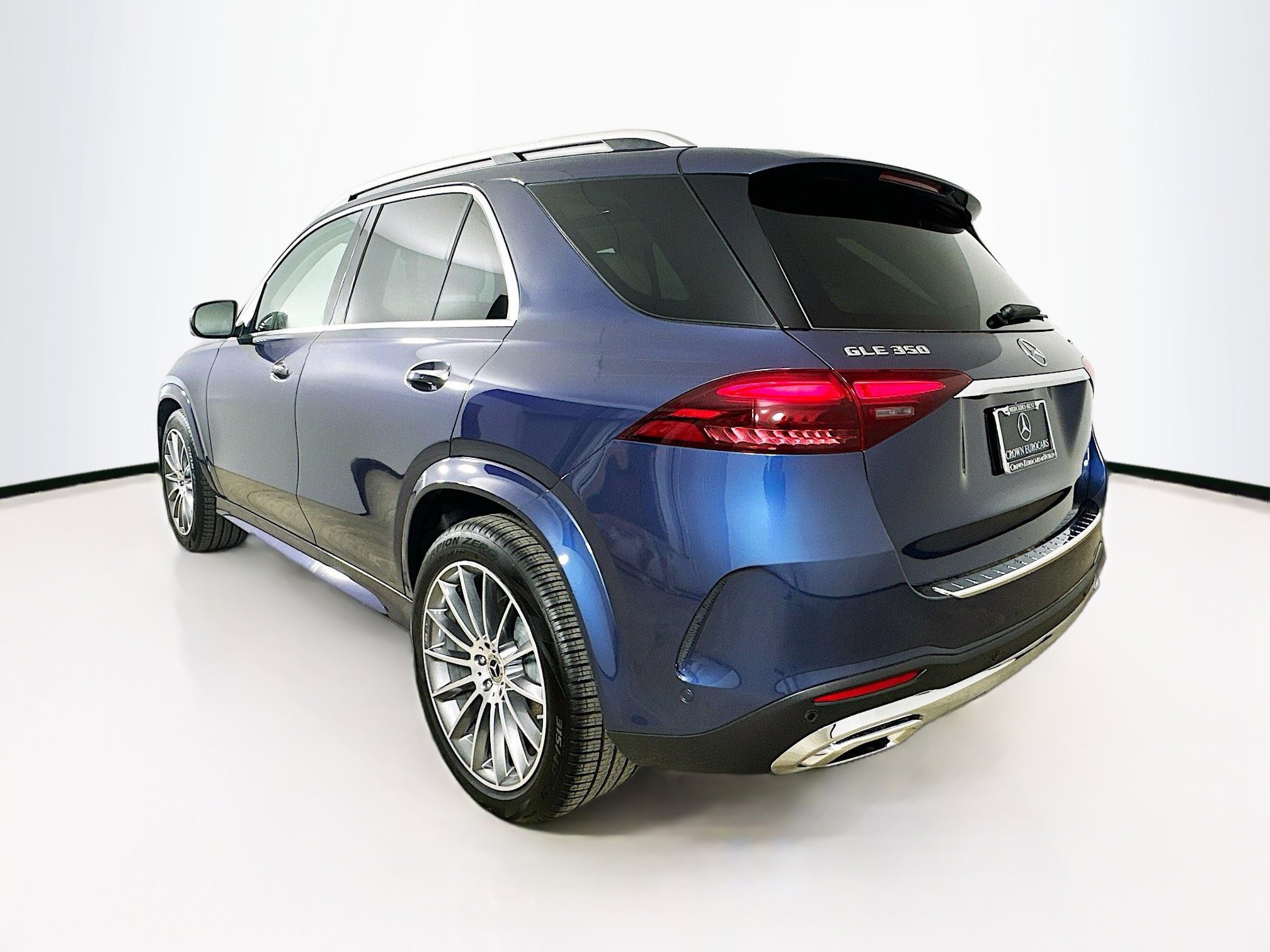 2025 Mercedes Benz GLE 350 4MATIC photo 3