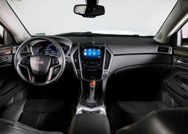 2016 Cadillac SRX Luxury photo 3