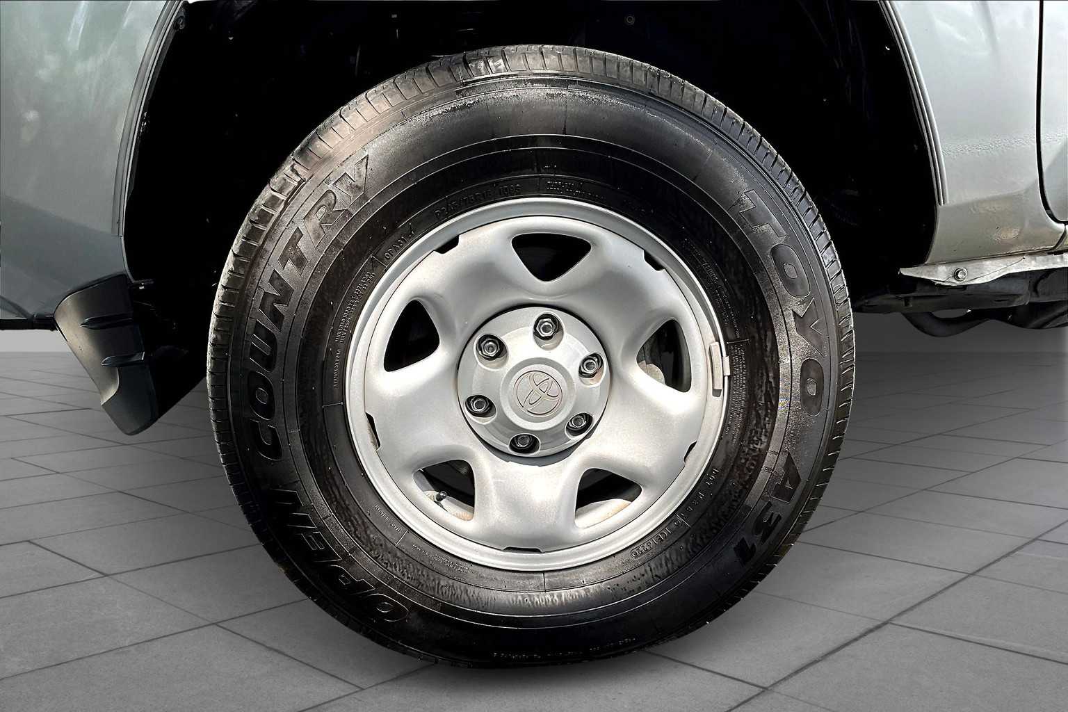 2023 Toyota Tacoma SR5 4x4 Access Cab photo 9