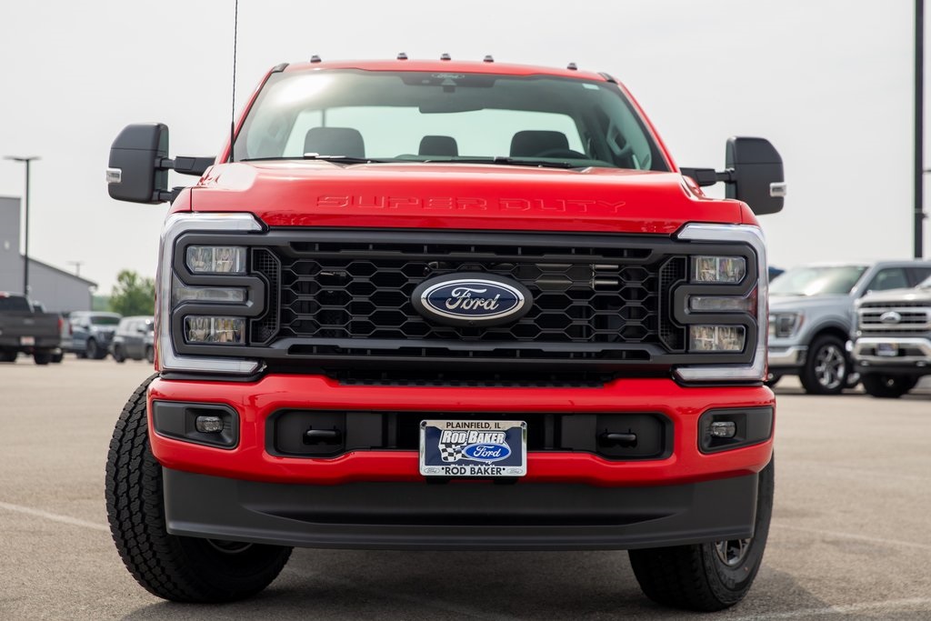2025 Ford F-350 XL photo 2
