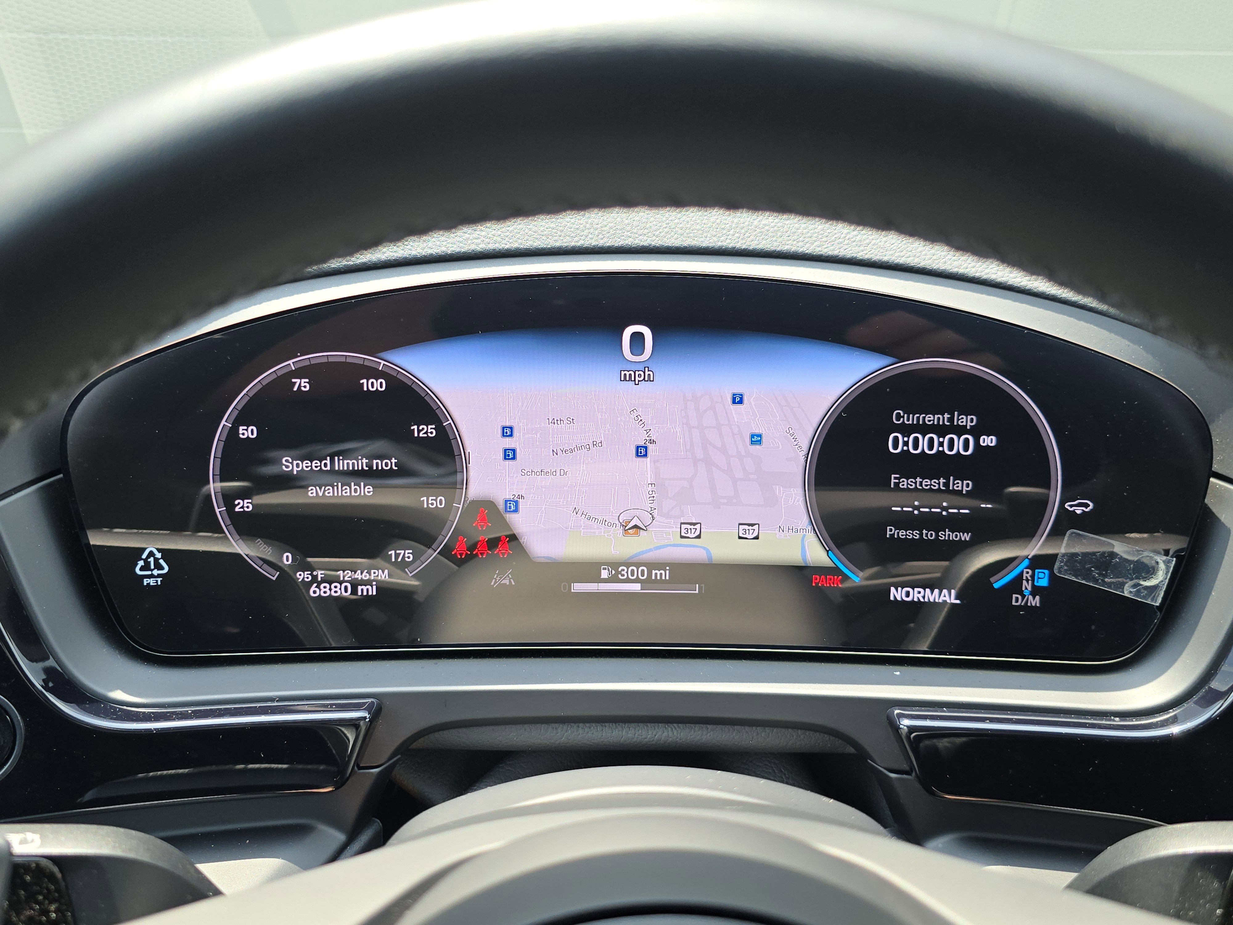2024 Porsche Cayenne Coupe photo 4