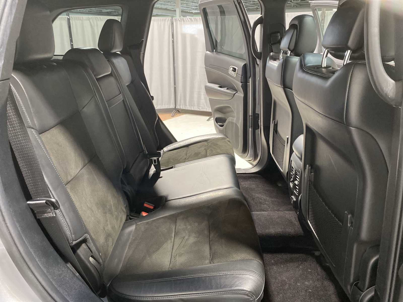 2019 Jeep Grand Cherokee Altitude photo 11