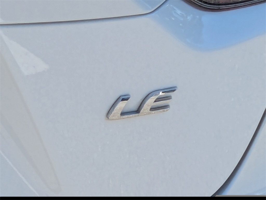 2020 Toyota Corolla LE photo 10