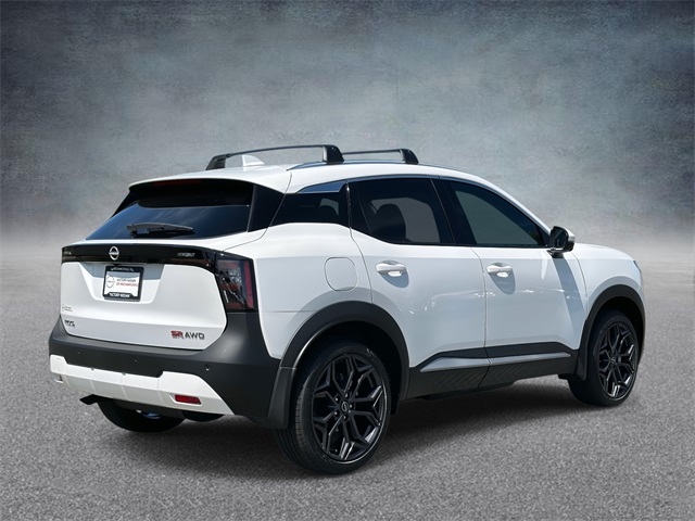 2025 Nissan Kicks SR photo 2