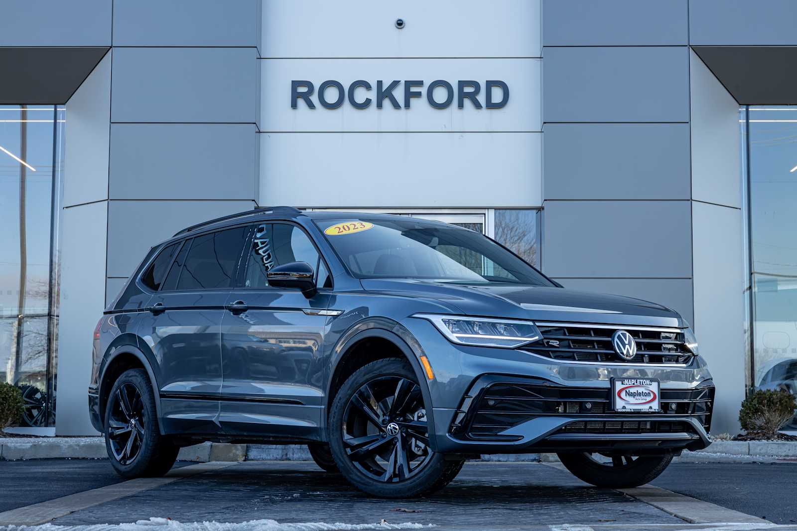 2023 Volkswagen Tiguan SE R-LINE BLACK