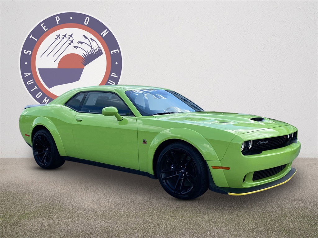 Pre-Owned 2023 Dodge Challenger R/T Scat Pack Widebody 2D Coupe in