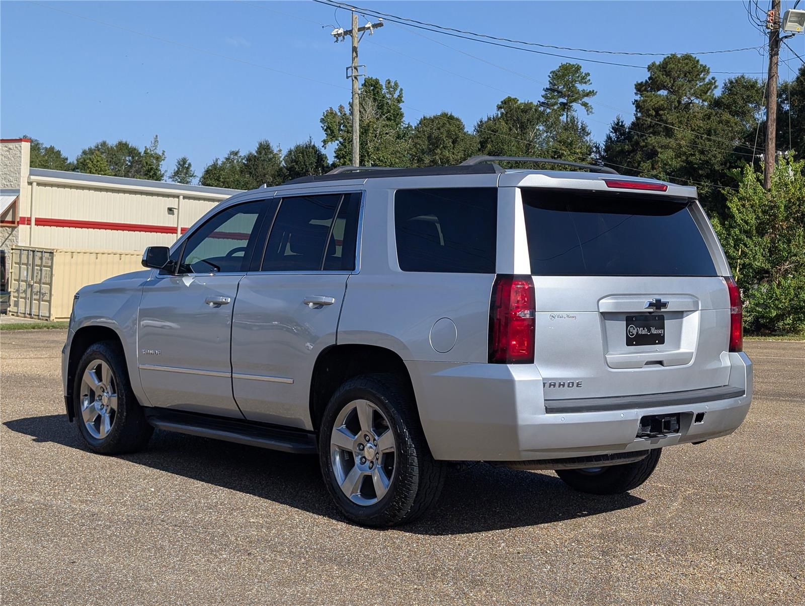 2018 Chevrolet Tahoe LS photo 3