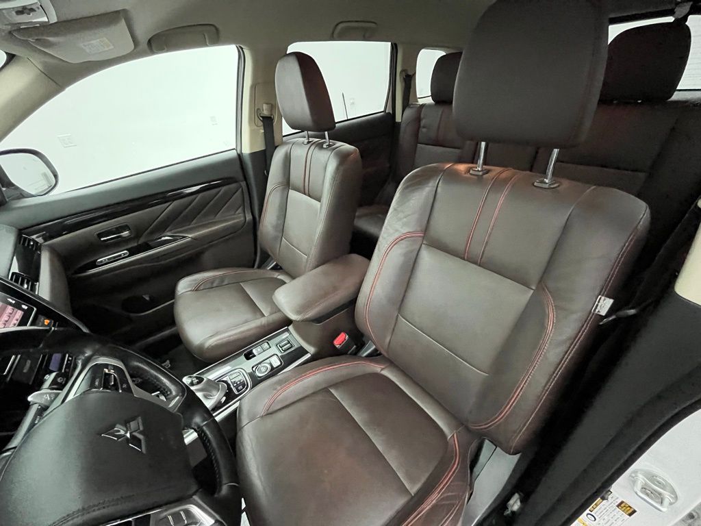 2018 Mitsubishi Outlander PHEV SEL photo 11