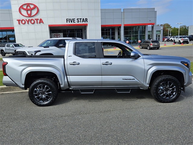 2025 Toyota Tacoma SR5 4x4 Double Cab photo 13