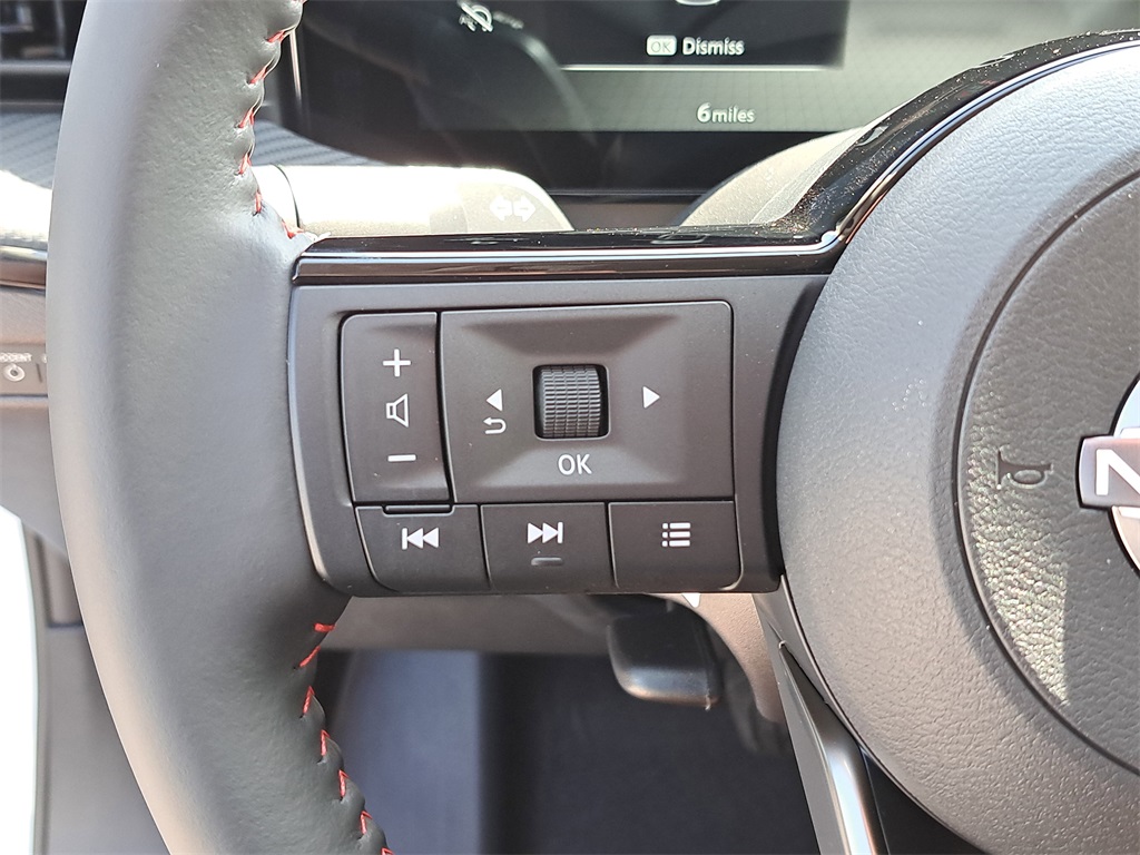2026 Nissan Kicks SR photo 22