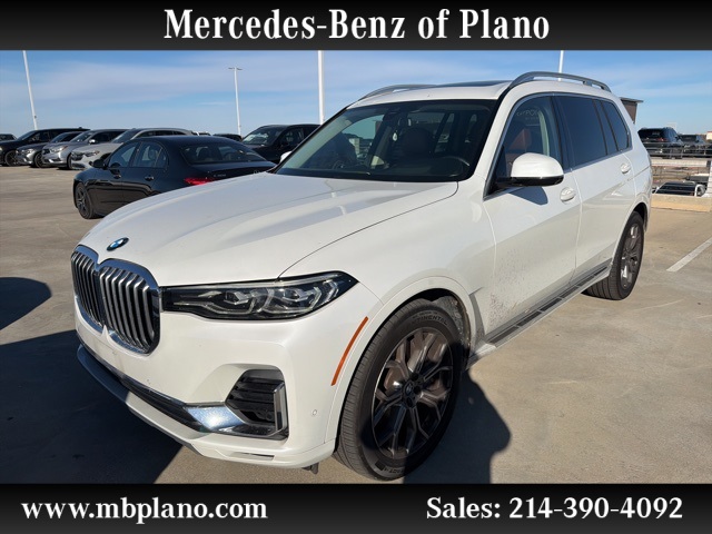 2020 BMW X7 50i's photo