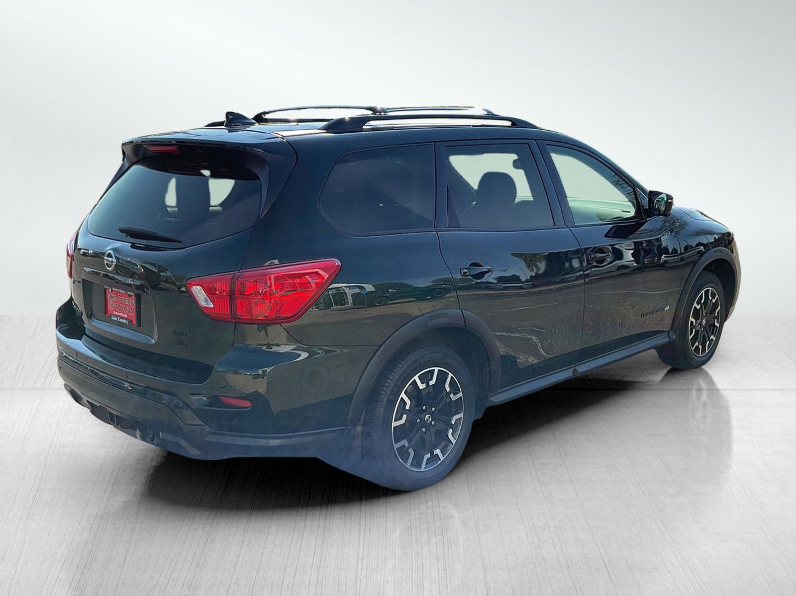 2019 Nissan Pathfinder SL photo 4