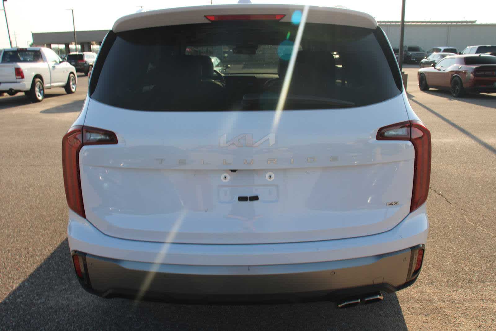 2025 Kia Telluride S photo 2