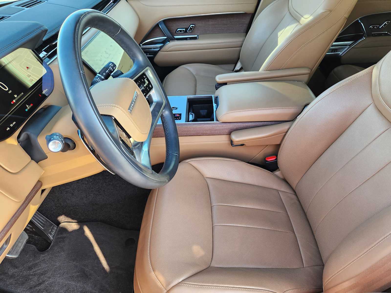 2024 Land Rover Range Rover SE photo 11