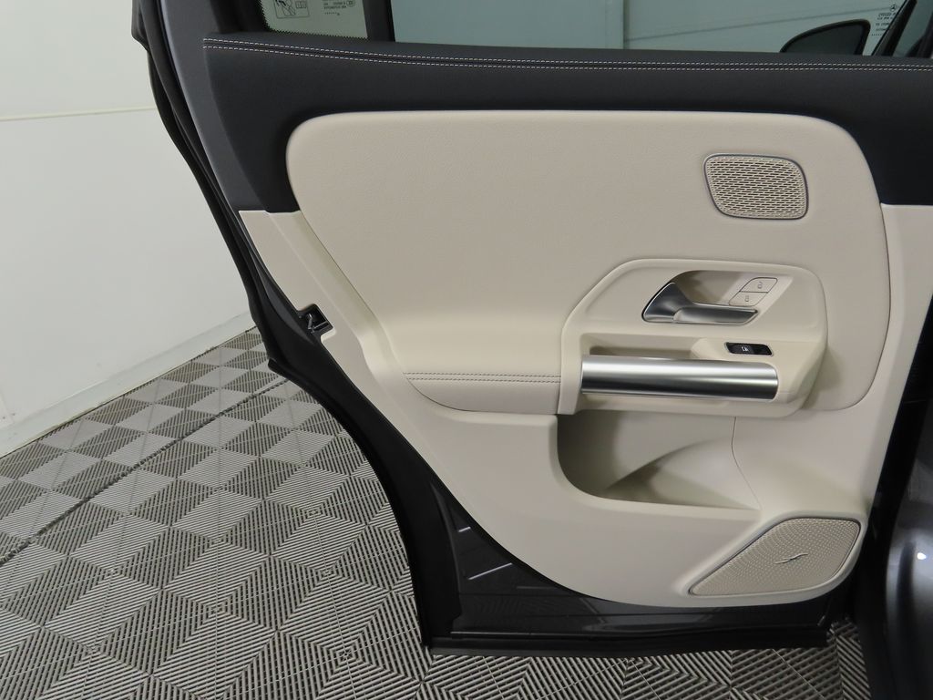 2026 Mercedes Benz GLA 250 photo 24