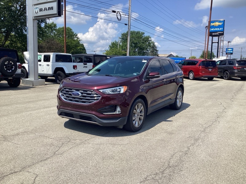 2021 Ford Edge Titanium photo 3