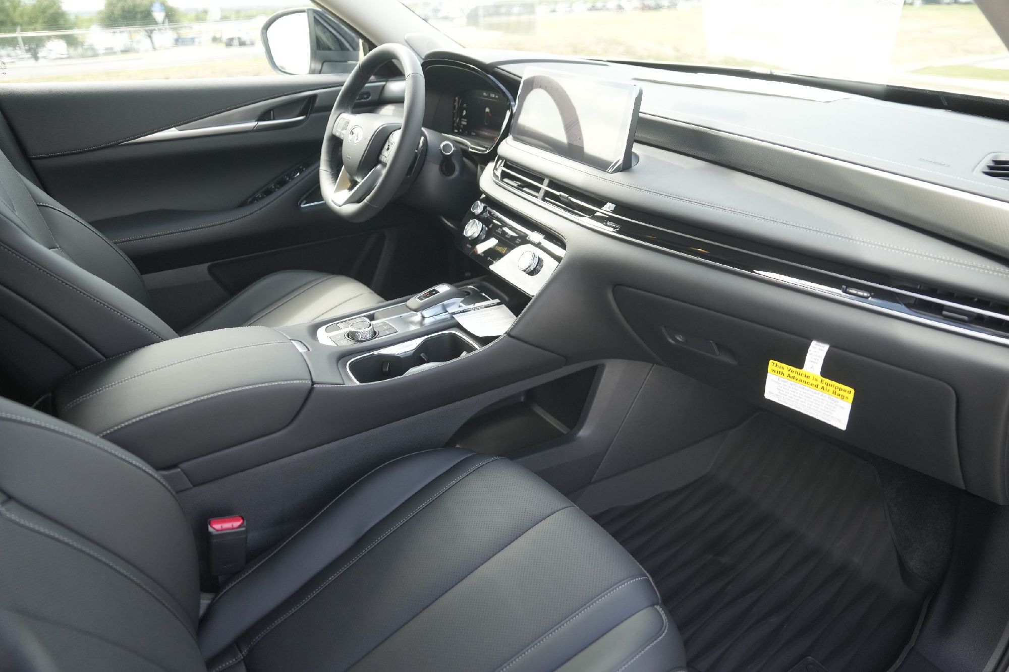 2026 Infiniti QX60 Luxe photo 12