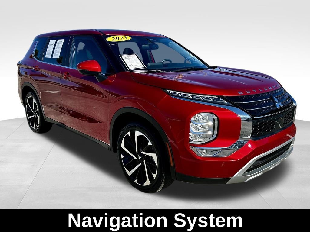 2023 Mitsubishi Outlander SE photo 3