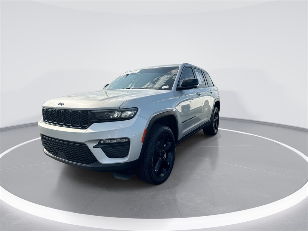 2024 Jeep Grand Cherokee Limited photo 4
