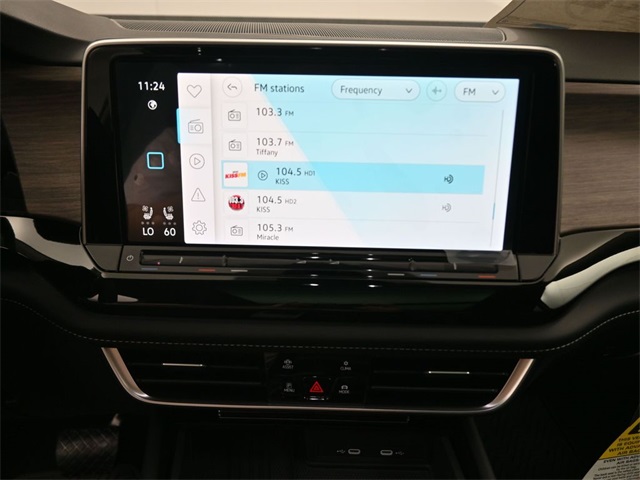 2025 Volkswagen Atlas SEL photo 6