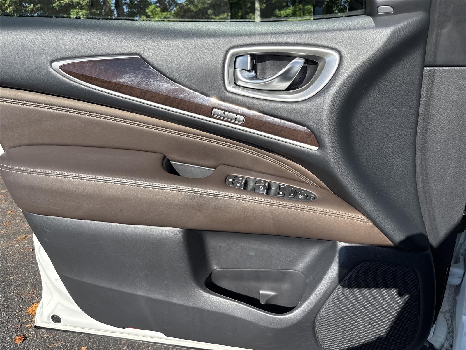 2016 Infiniti QX60 photo 13