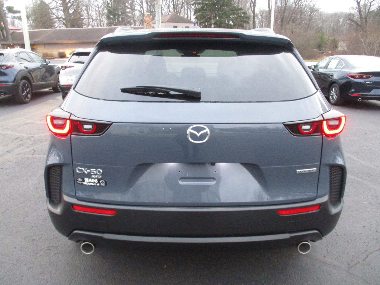 2025 Mazda CX-50 2.5 S Premium photo 7