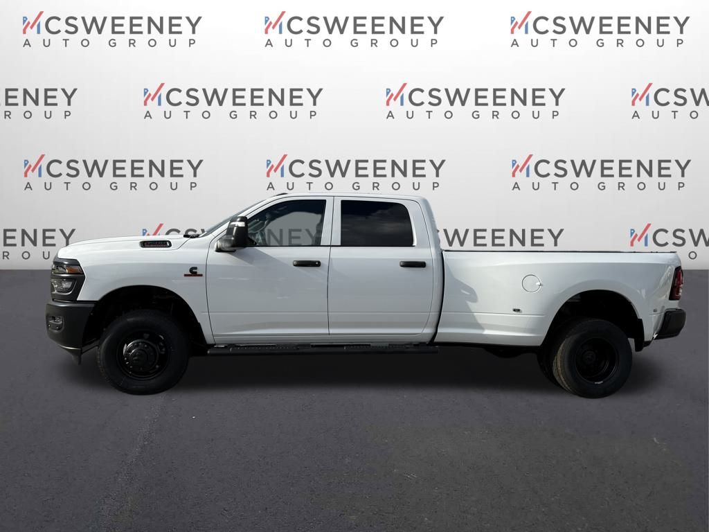 2026 Ram 3500 Tradesman photo 2