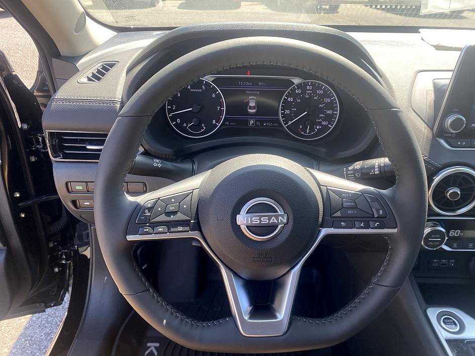 2025 Nissan Sentra SV photo 8