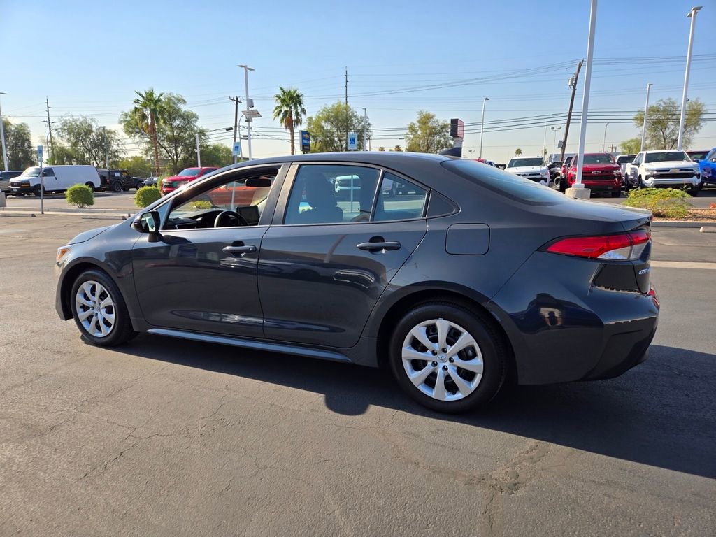 2024 Toyota Corolla LE photo 4
