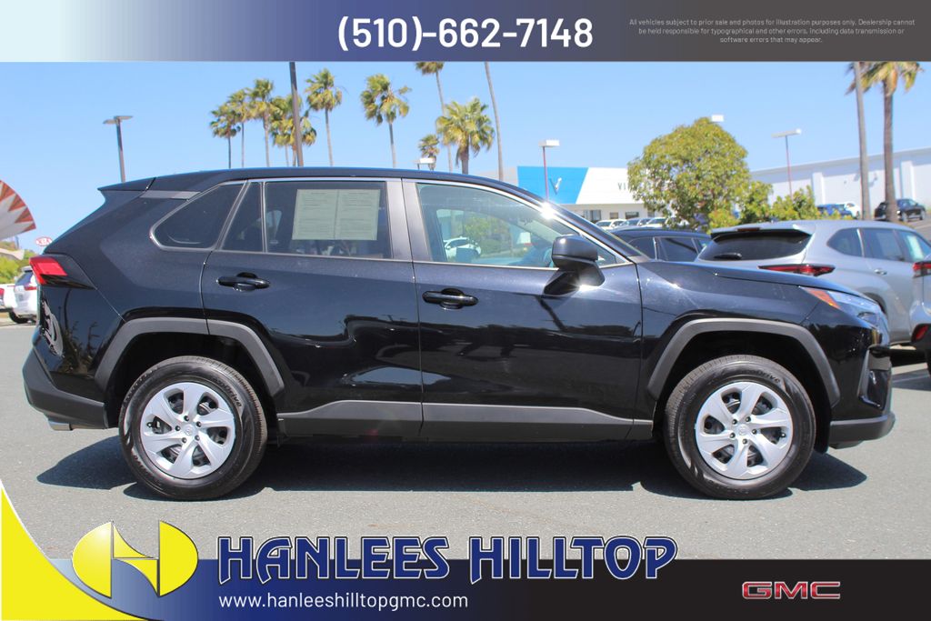 2024 Toyota RAV4 LE photo 2