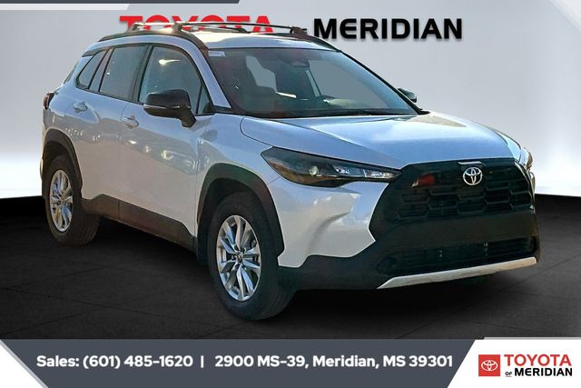 2026 Toyota Corolla Cross LE's photo