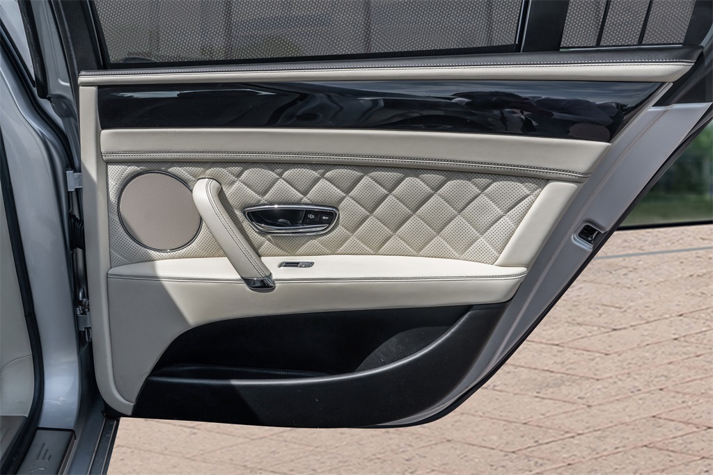 2018 Bentley Flying Spur V8 photo 44