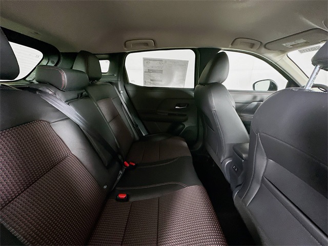 2025 Nissan Kicks SR photo 25