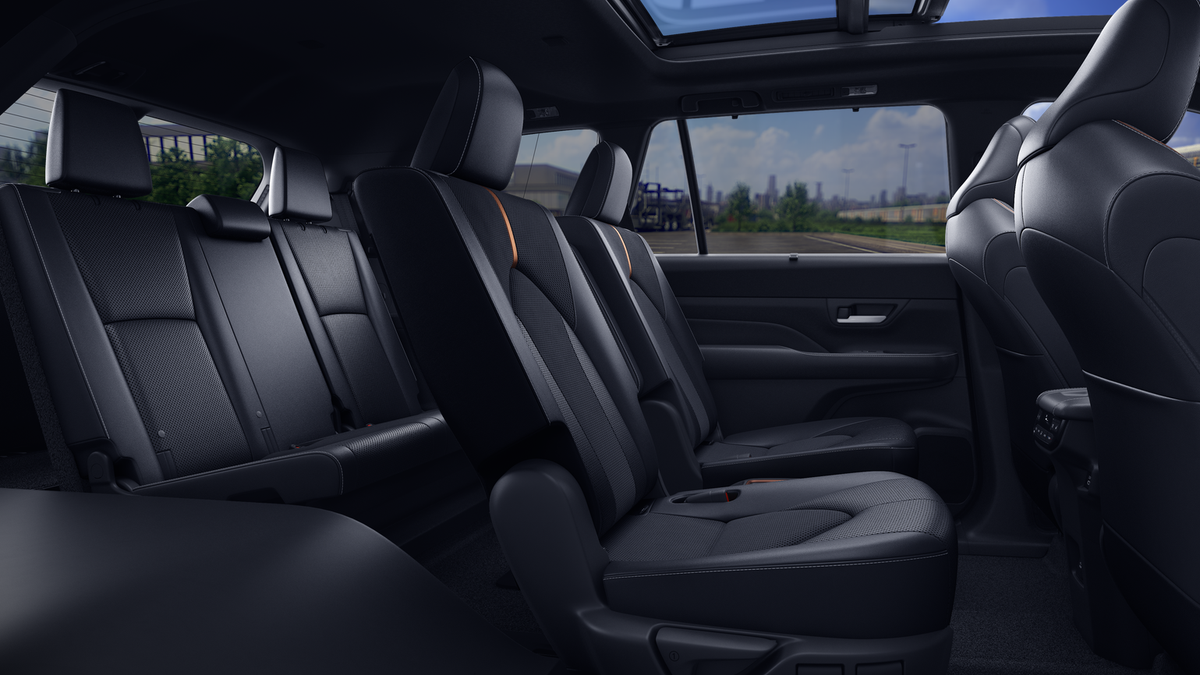 2026 Toyota Grand Highlander Hybrid MAX Platinum AWD photo 10