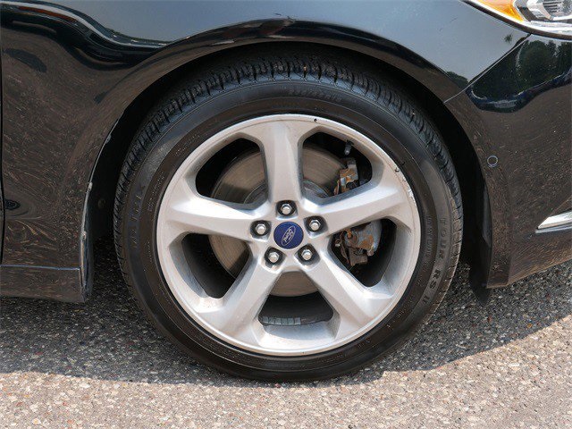 2017 Ford Fusion Energi Platinum photo 9