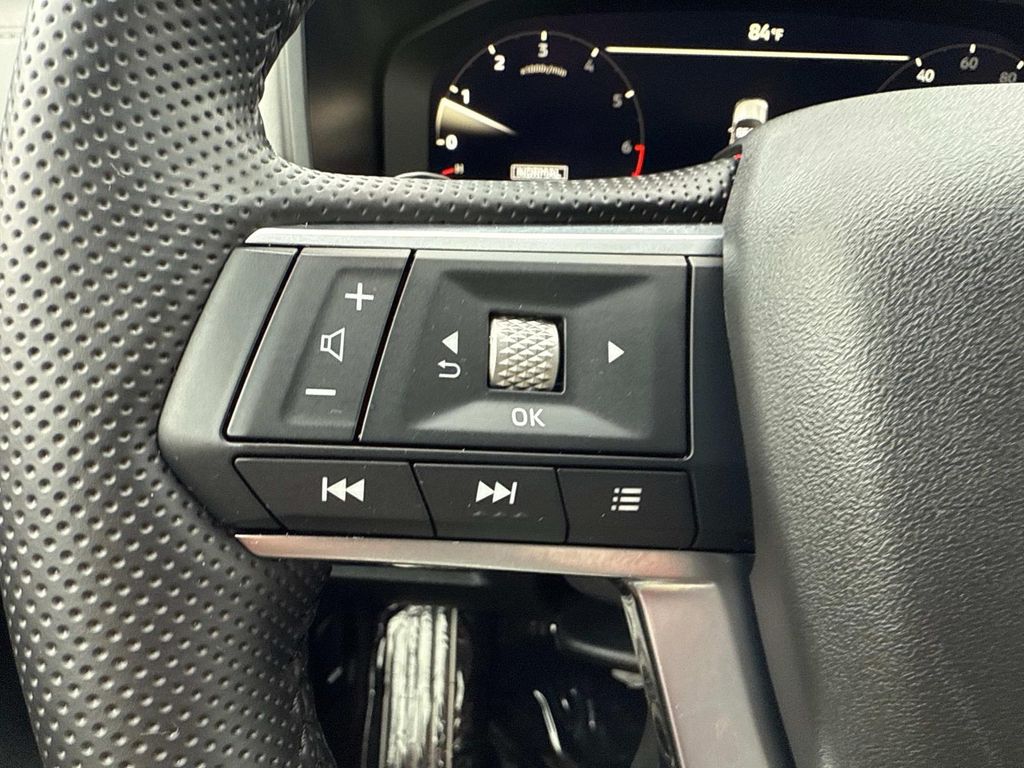 2025 Mitsubishi Outlander SEL photo 36