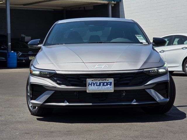 2025 Hyundai Elantra Hybrid SEL Sport photo 3