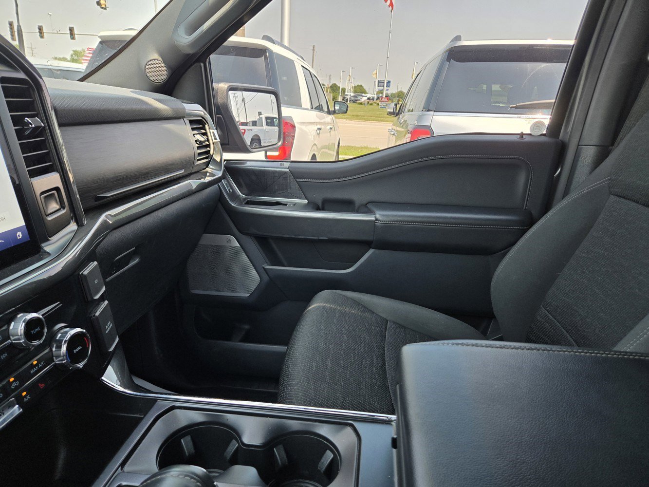 2022 Ford F-150 XLT photo 12