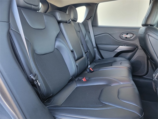 2020 Jeep Cherokee Latitude photo 16
