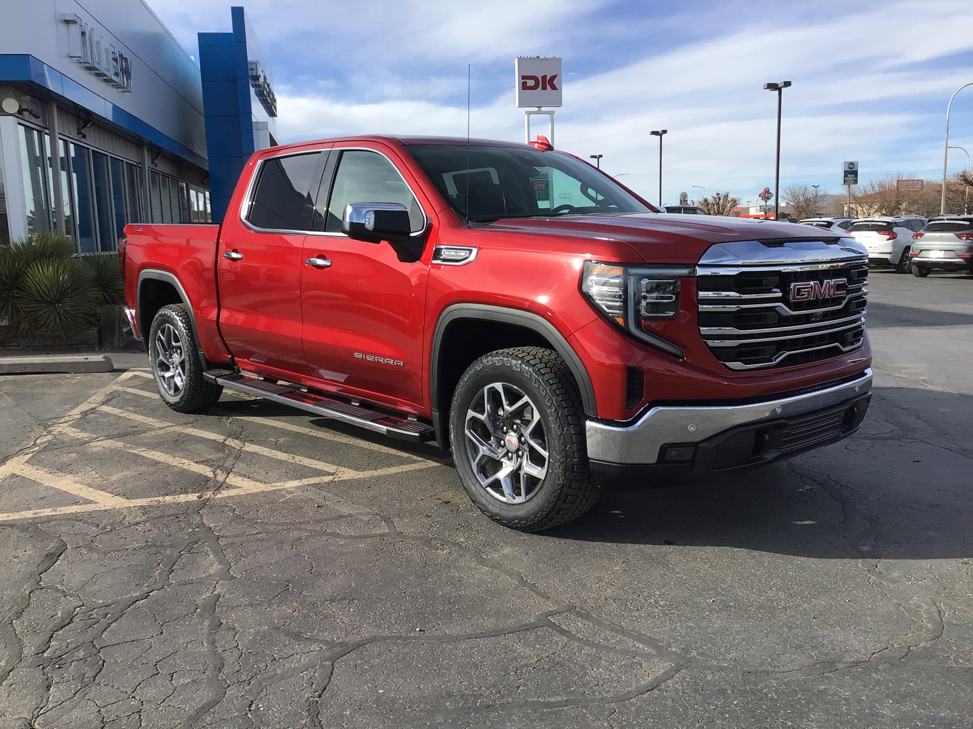 2026 GMC Sierra 1500 SLT's photo