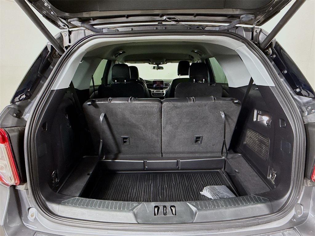 2021 Ford Explorer XLT photo 23