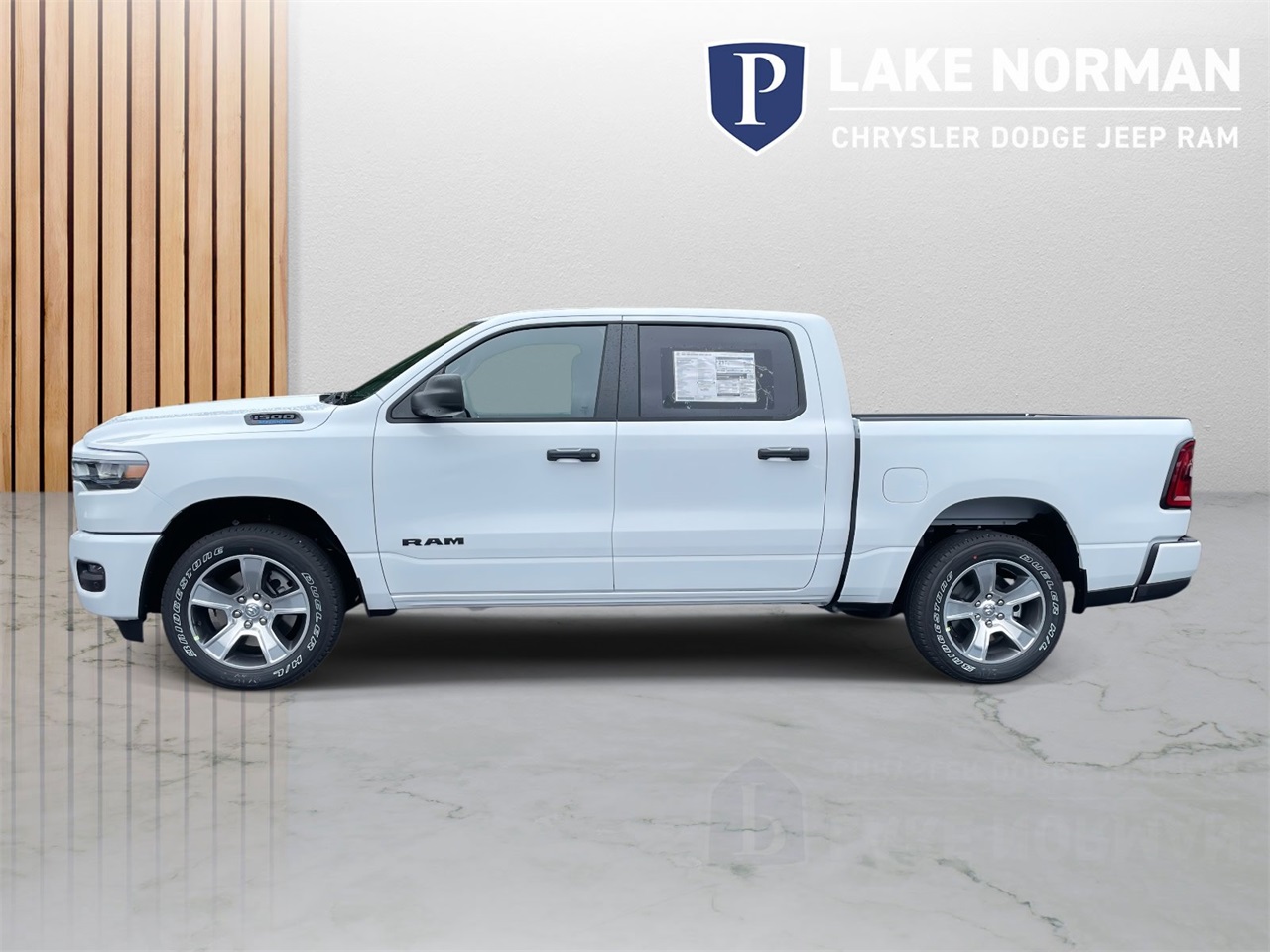 2025 Ram 1500 Tradesman photo 5