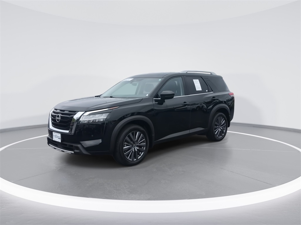 2024 Nissan Pathfinder SL photo 2
