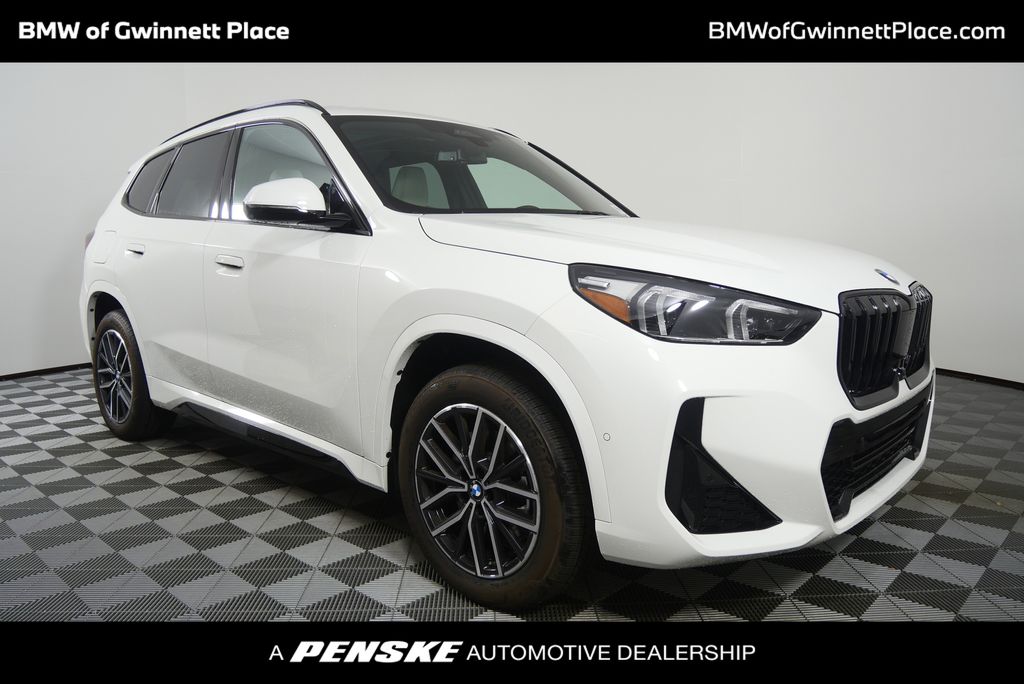 2026 BMW X1 28i's photo